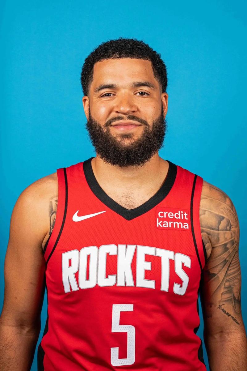 罕见！阿根廷球员骂梅西：没想到你是德保罗的跟屁虫（罕见一幕：阿根廷球员怒怼梅西，称其成了德保罗的跟班）