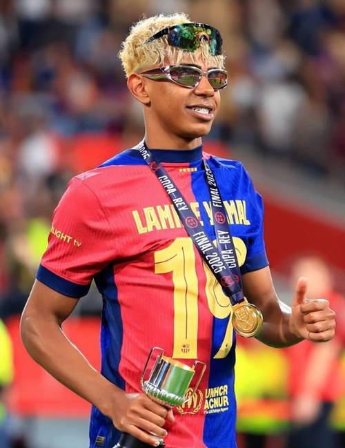 澳超前瞻：西悉尼流浪者主场保持不败，奥克兰FC阵容齐整（澳超展望：西悉尼流浪者力保主场不败，奥克兰FC兵强马壮）