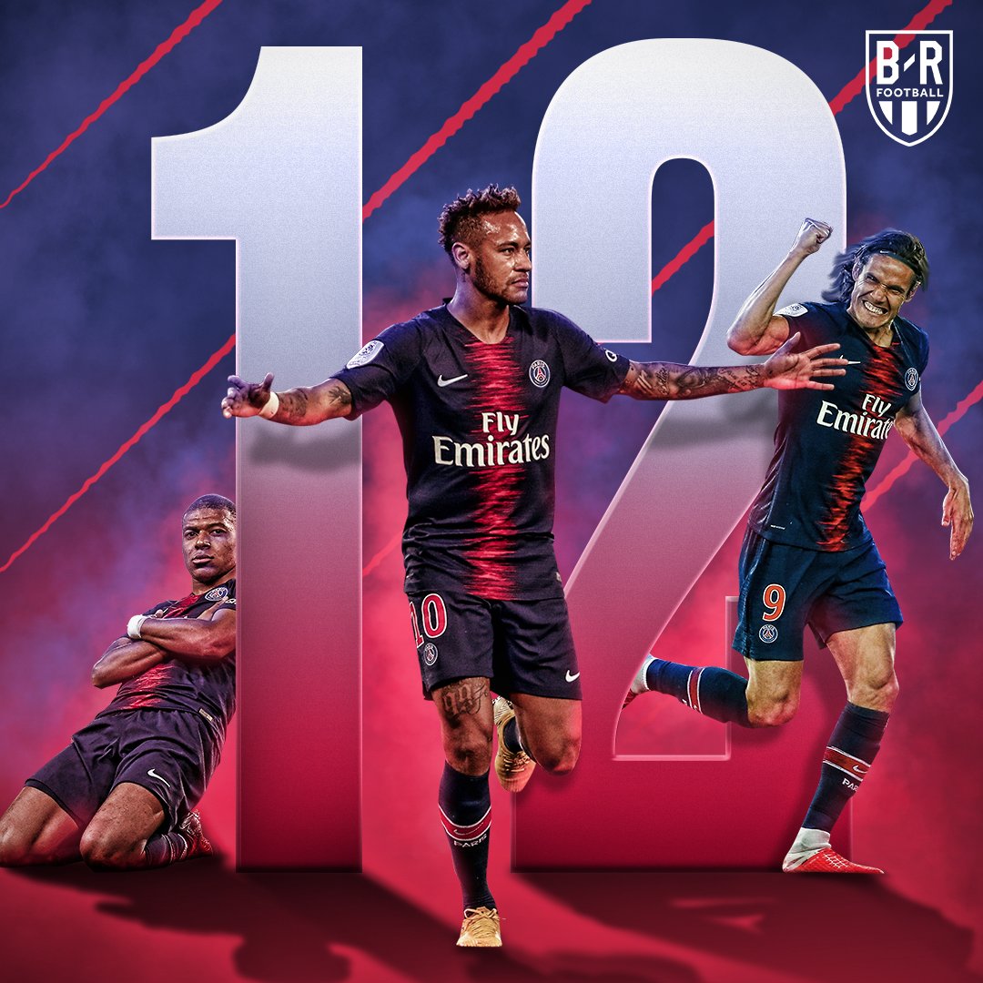 躺着进球，热那亚前锋科隆博在倒地情况下一脚完成破门（倒地卧射破门，热那亚前锋科隆博一脚建功）