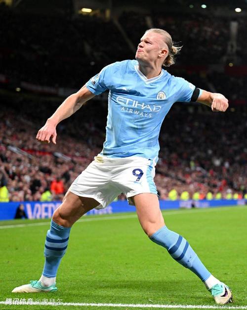 老佛爷祝贺克罗斯获德国骑士十字勋章：曾拥有过你是一种荣幸（老佛爷恭贺克罗斯荣膺德国骑士十字勋章：拥有你，我们何其有幸）