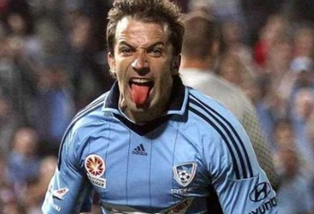 冲击力！阿门半场8中5贡献14分&罚球4中4 但有3失误（状态爆棚！阿门半场8投5中拿下14分，罚球4罚全中，但也有3次失误）