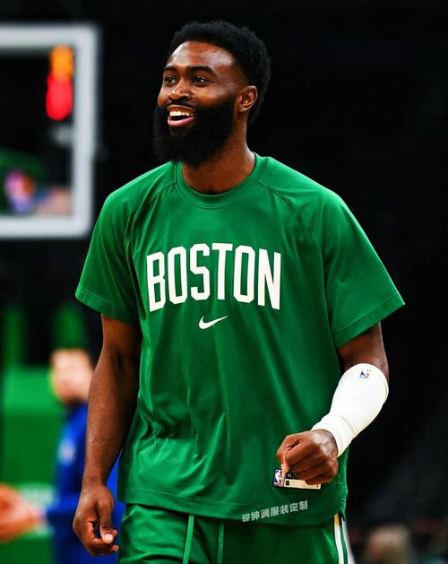 篮球CBA球队比赛精彩瞬间（CBA赛场球队高光瞬间集锦）