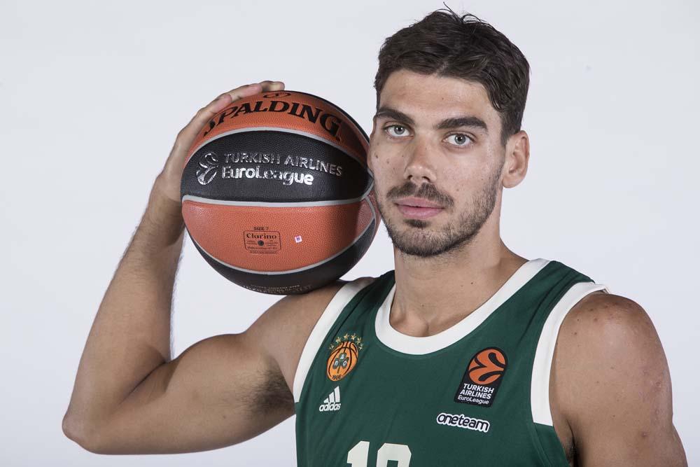 苏州队主帅李玮锋回应没收队员薯片：想走职业就要像职业看齐（苏州队主帅李玮锋谈收走队员薯片：立志职业就得按职业标准自律）