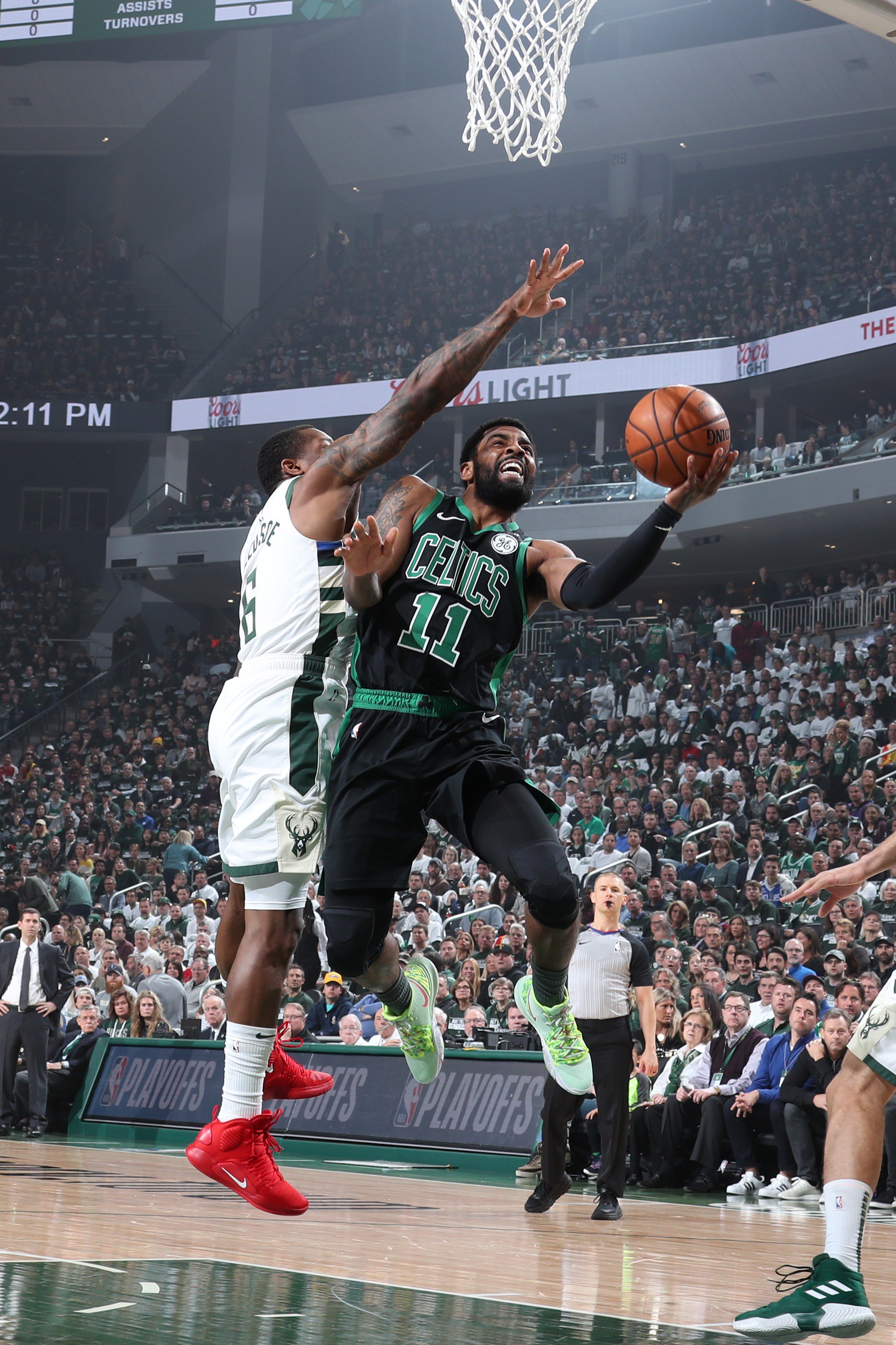 瓦拉内：去皇马前齐达内亲自给我打了电话；穆里尼奥很有魅力（瓦拉内：加盟皇马前齐达内亲自致电；穆里尼奥魅力十足）