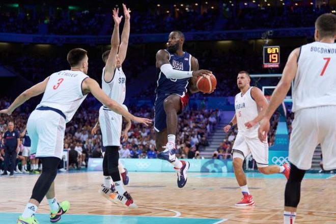 中场大闸，赫拉芬贝赫当选国米vs利物浦全场最佳球员（赫拉芬贝赫统治中场，荣膺国米vs利物浦全场最佳）