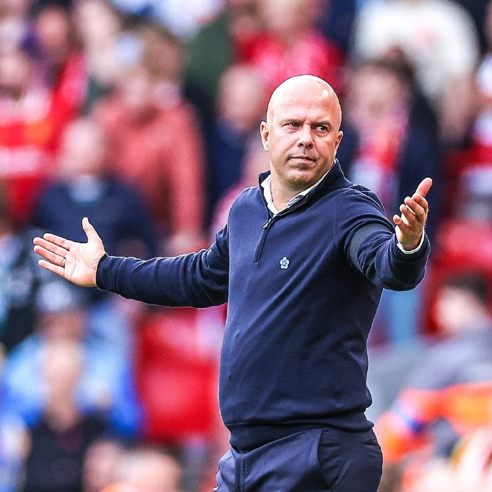 阿莱格里：防守是全队的事，要想赢得比赛就必须弄脏裤子（阿莱格里：防守靠全队，想赢就得拼到裤子都脏了）