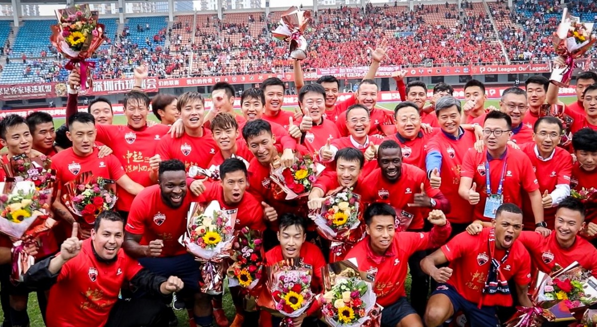 德天空：拜仁引进费耶诺德右后卫里德的谈判正在取得进展（德天空：拜仁引进费耶诺德右后卫里德的转会谈判正稳步推进）