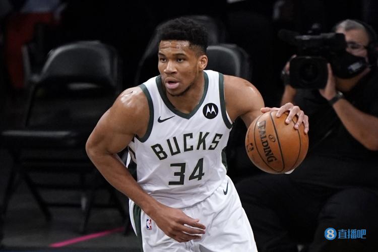 德国U21主帅：卡尔是多面手，希望他把在拜仁的表现带到国家队（德国U21主帅：卡尔多面能手，盼将拜仁状态带入国家队）