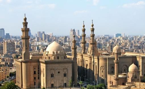 德天空：那不勒斯想签弗赖堡中场曼赞比顶替受伤的德布劳内（德天空：那不勒斯拟签弗赖堡中场曼赞比，以替代因伤缺阵的德布劳内）