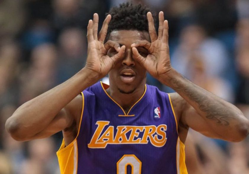 英超半场：达姆斯高、弗莱明造险，布伦特福德0-0伯恩利（英超半场战报：布伦特福德0-0伯恩利，达姆斯高与弗莱明相继制造险情）